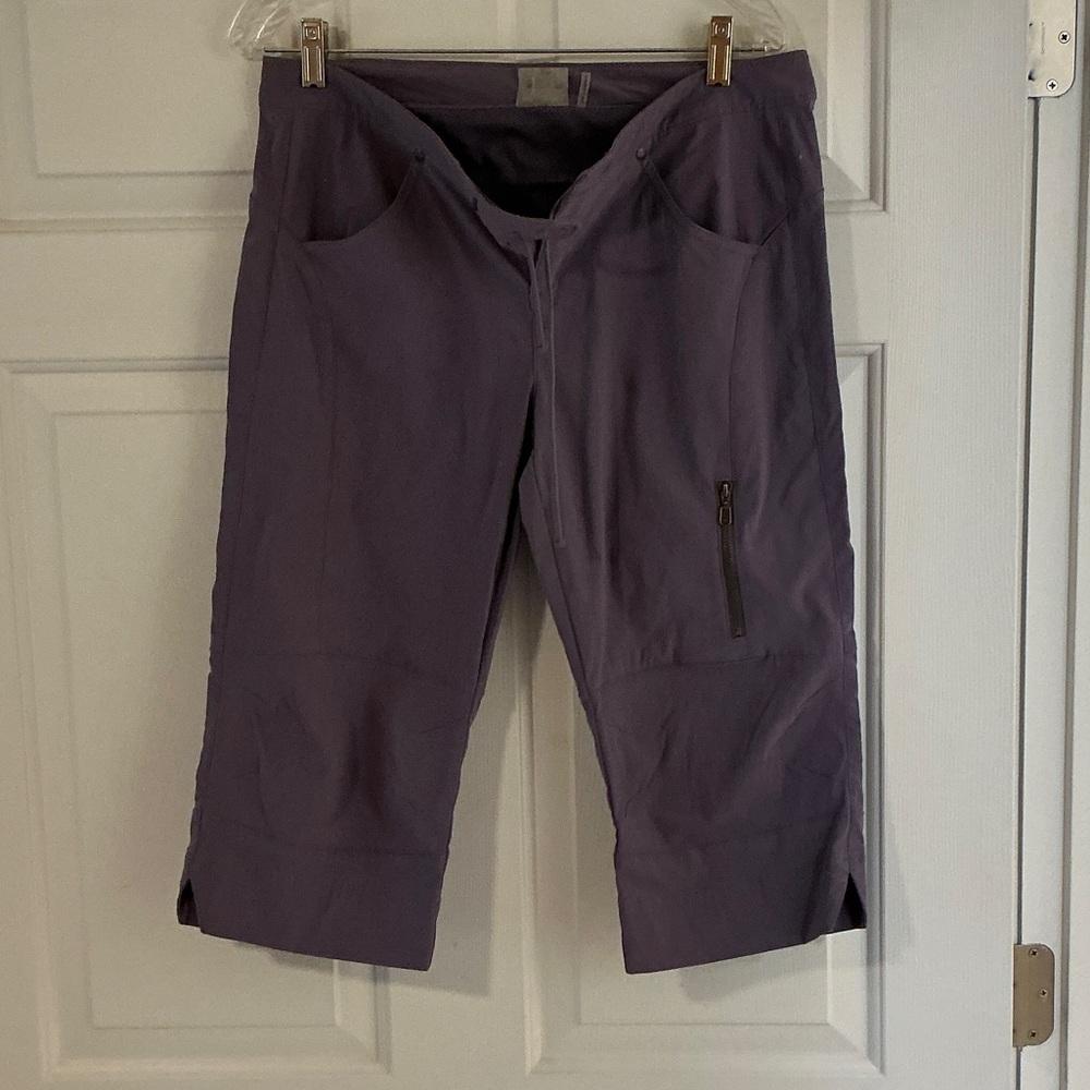 Athleta Lavender Cropped Active Capris size 10